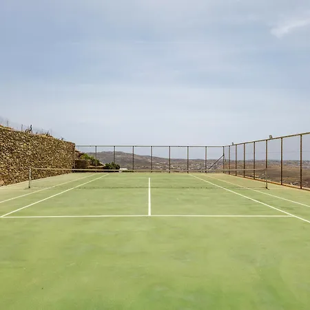 Levi's By Ethos Hospitality - Tennis Court