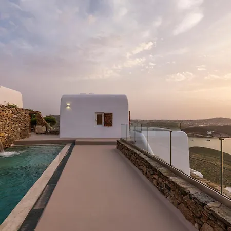 Levi's By Ethos Hospitality - Tennis Court Panormos (Mykonos)