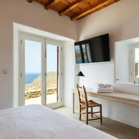 Levi's By Ethos Hospitality - Tennis Court Panormos (Mykonos)